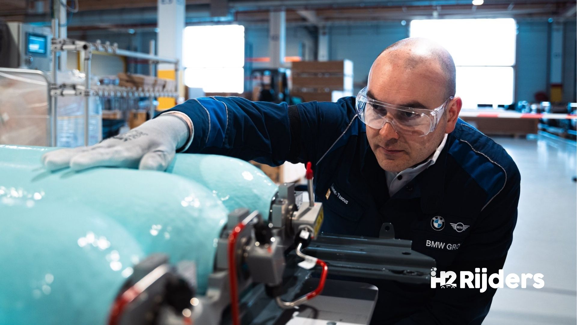 BMW onthult slim plat waterstofsysteem: iX5 Hydrogen haalt straks 750 kilometer